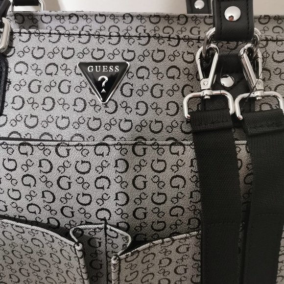 Guess Diaper Bag / Travel Bag | Color: Gray-black | Size large - Picture 3 of 11